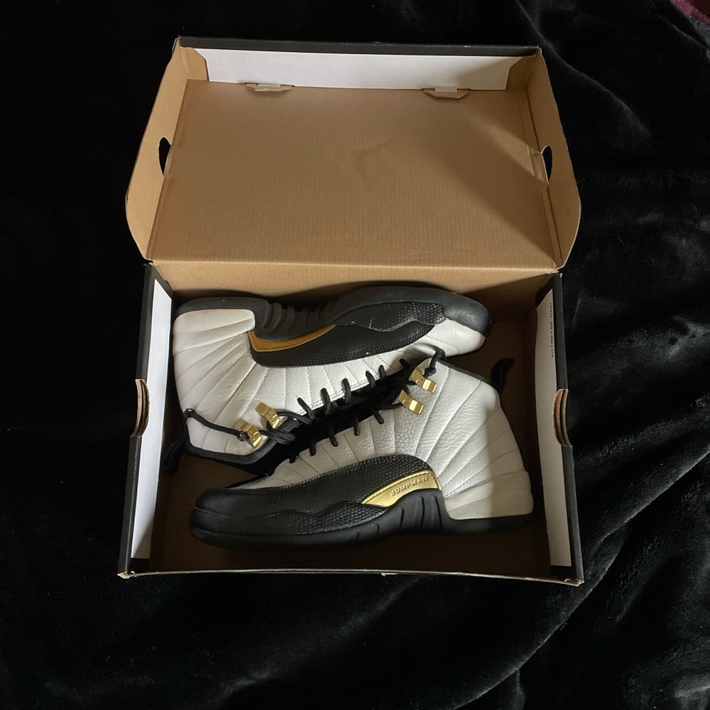 AIR JORDAN 12S